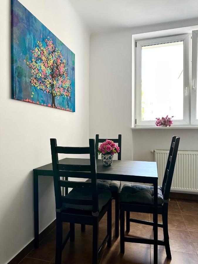Charming Apartment In The City Center Warsaw Exterior photo