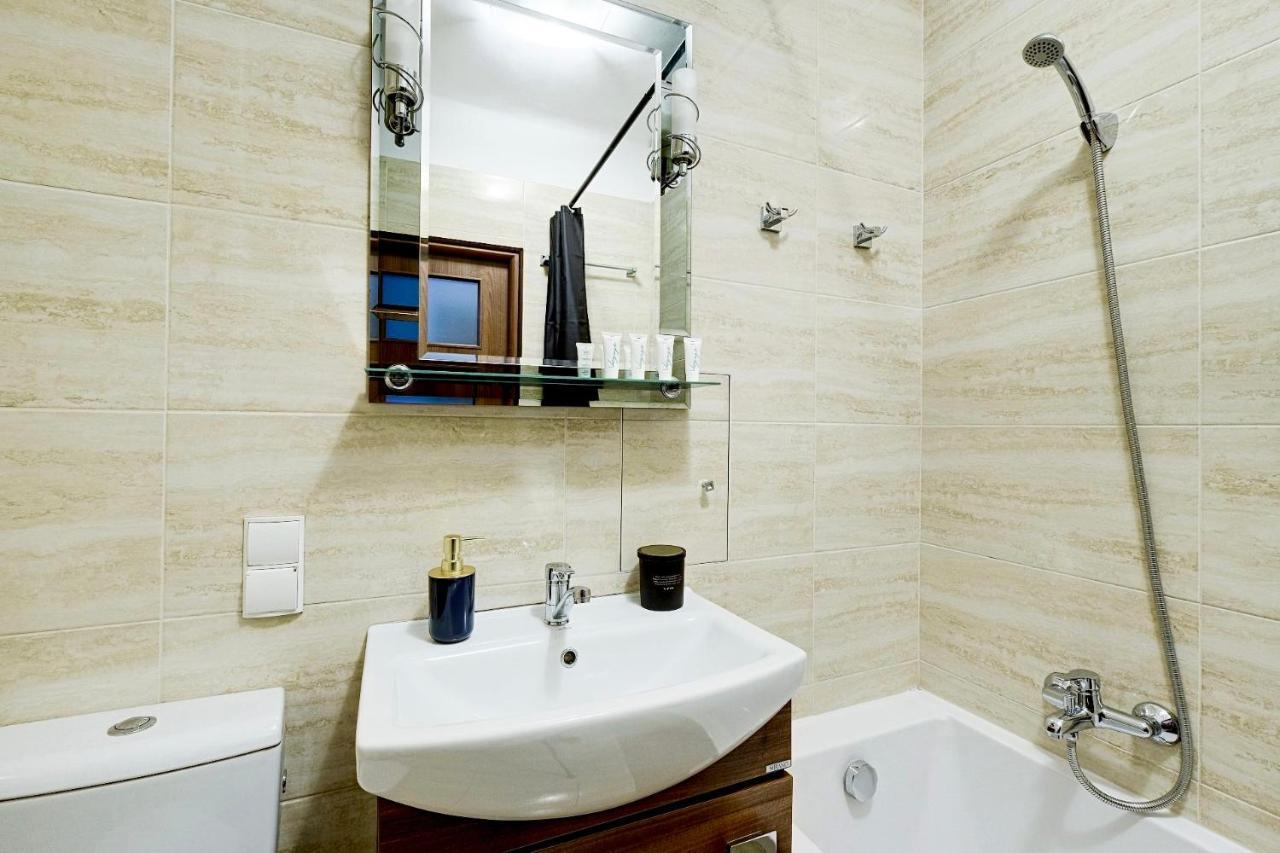 Charming Apartment In The City Center Warsaw Exterior photo